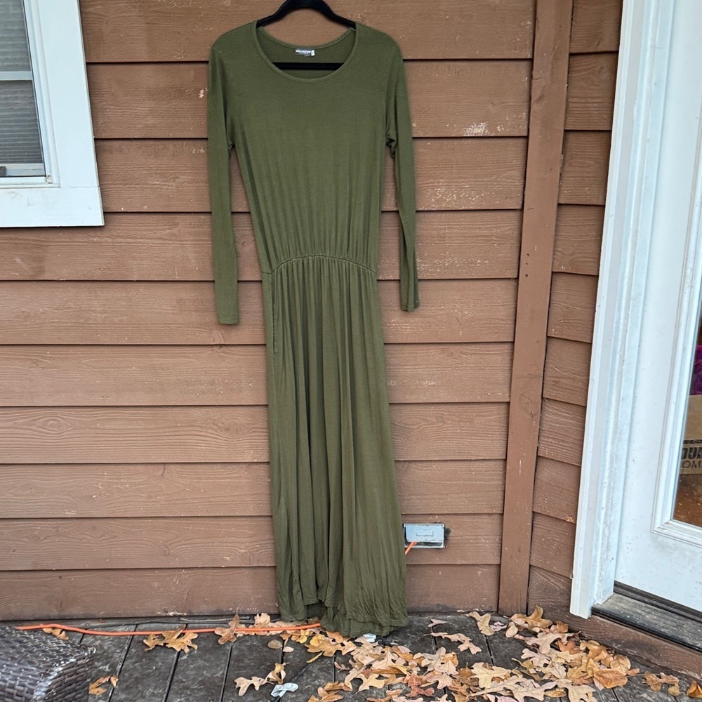 EARTHBOUND Forest Green Long Sleeve Dress with pockets size medium